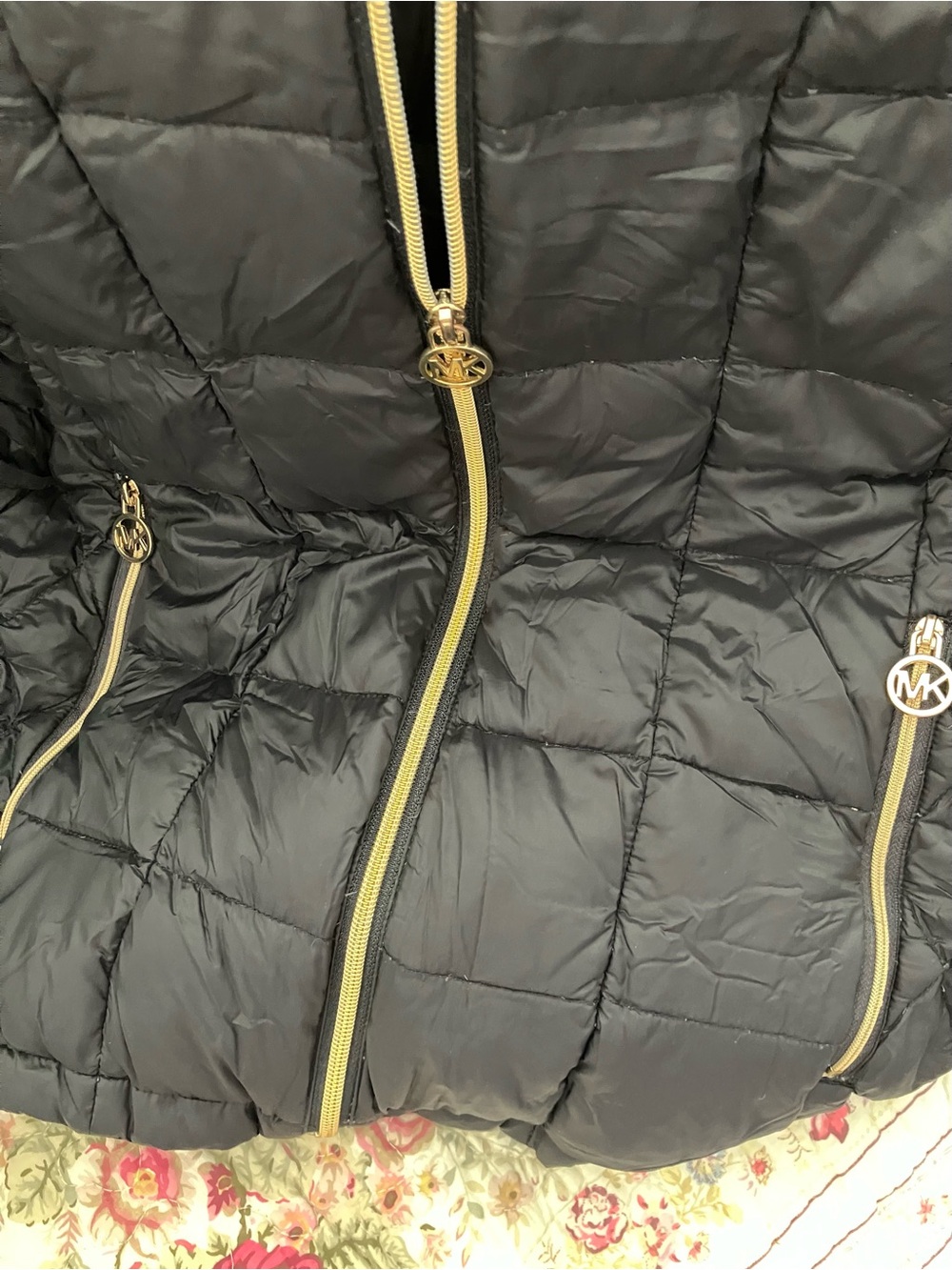 MICHAEL Michael Kors Black Quilted Hooded Puffer with Gold MK Zippers and Bag - Picture 5 of 12